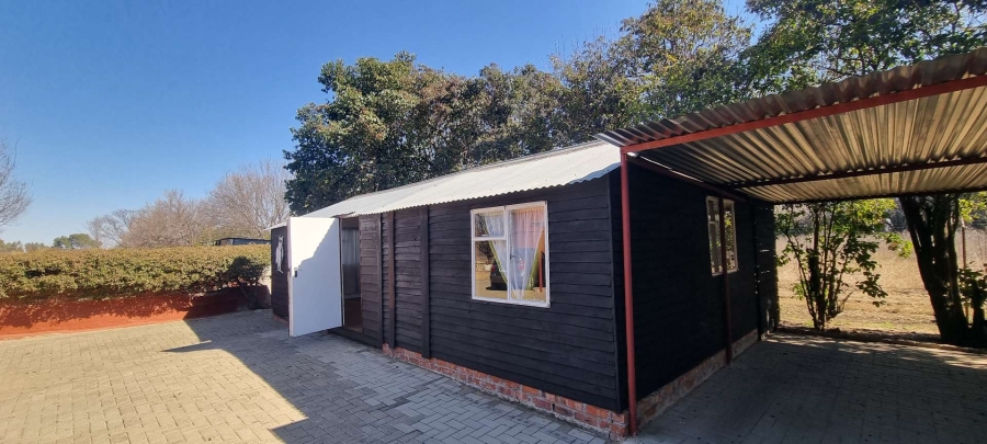 6 Bedroom Property for Sale in Roodewal Free State
